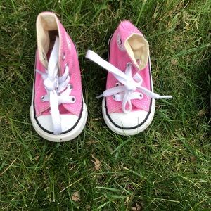 Gently worn Pink high top Converse size 3